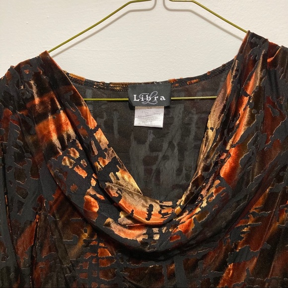 3/4 length sleeve cowl neck top - Picture 3 of 5